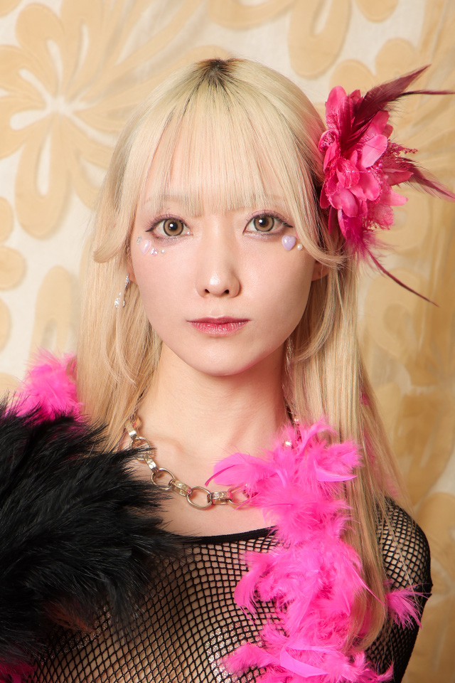 藍瀬ミナ